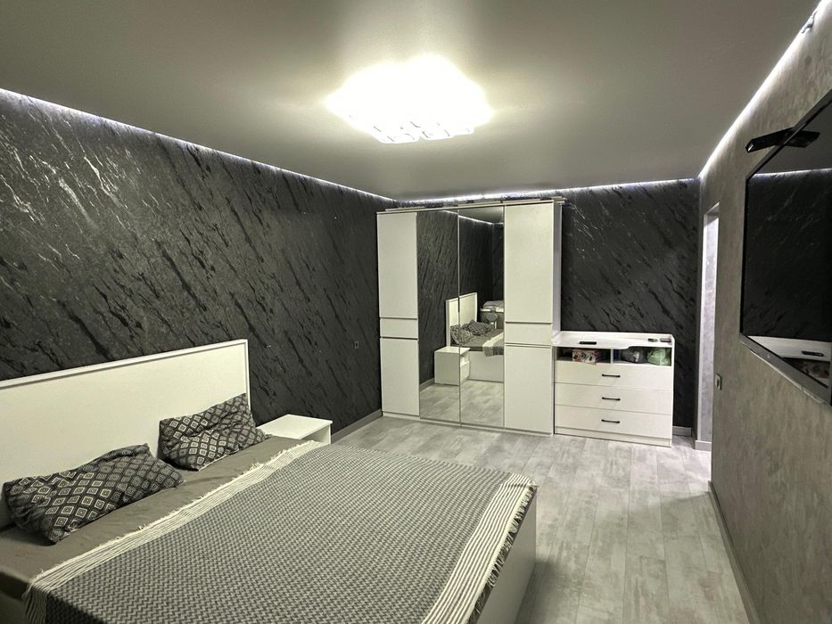 Продам гарнитур спальный