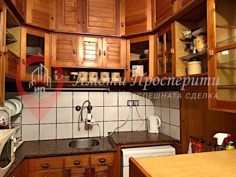 Дава се под наем Четиристаен апартамент в София, Център - 120 кв.м за 750 € - Снимка #2