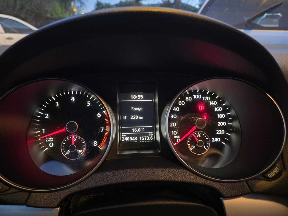 VOLKSWAGEN Golf 2010 — imagine 10