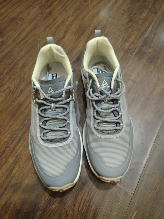 Кроссовки Humtto