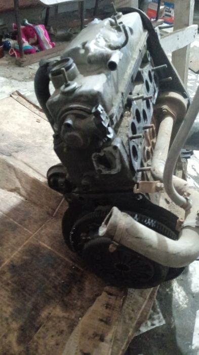 Продам двигатель с коробкой