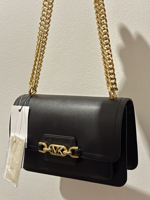 Черна кожена чанта- Michael Kors