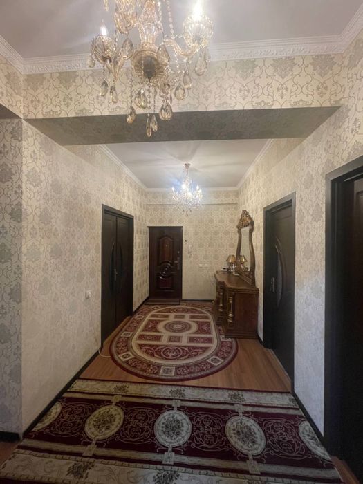 Продаёться 3 комнатная квартира на 5 этоже 83кв/м.С мебелью и техникой