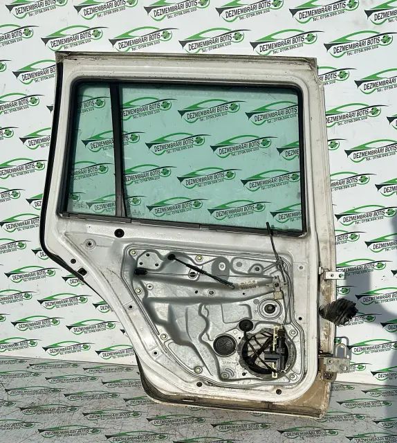Usa / Portiera spate stanga Volkswagen VW Golf 2000 1.9 SDI MT (68 hp)