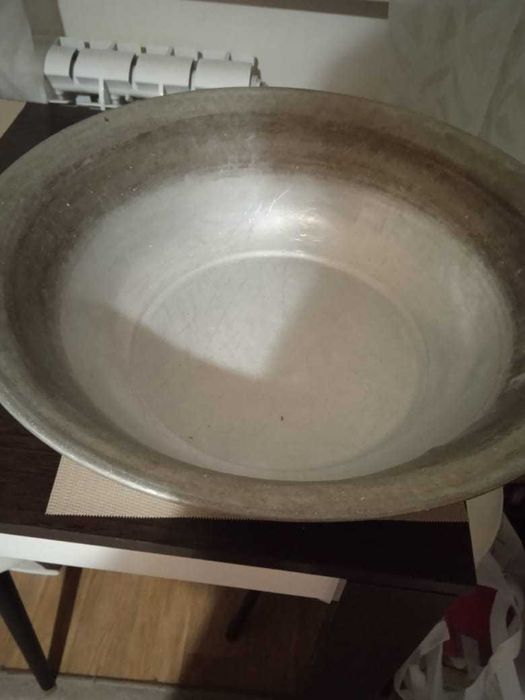 Таз эмалированный новый