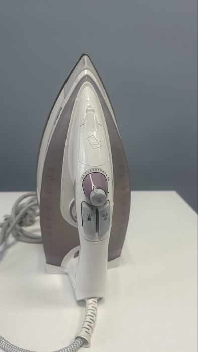 Срочно продается утюг Braun