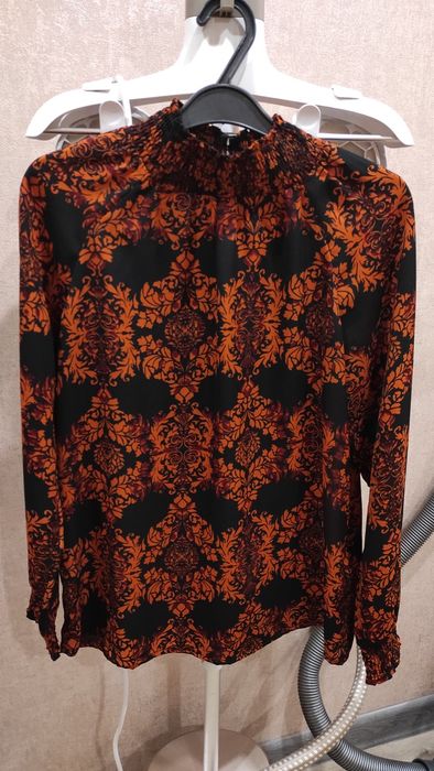 Блузка модная, нарядная