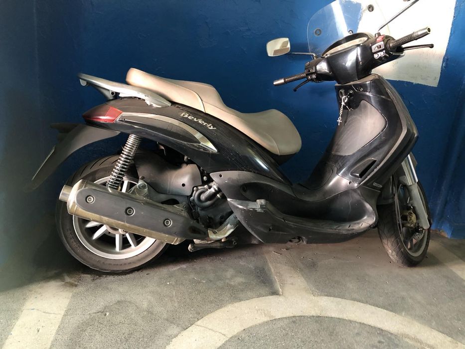 Скутер Piaggio Beverly