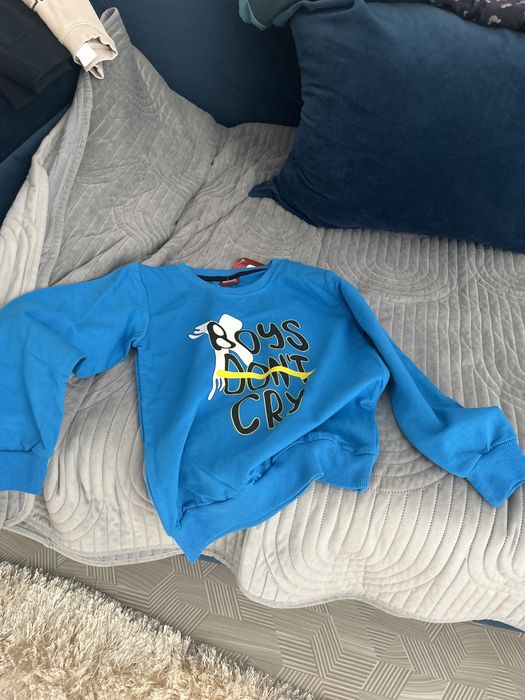 Haine si jucarii noi Detalii in privat…..