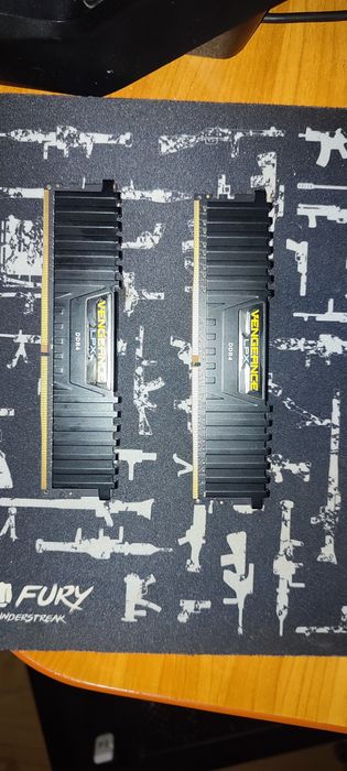 Kit RAM Corsair Vengeance LPX 8GB DDR4 (2x4gb)