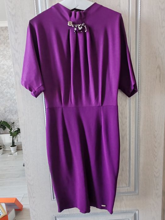 Продам платье женская