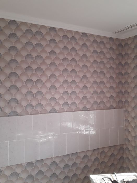 Качественная поклейка обоев  ,галтелей