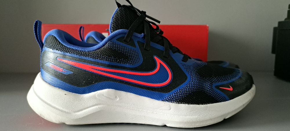 Adidași Nike run 38,5