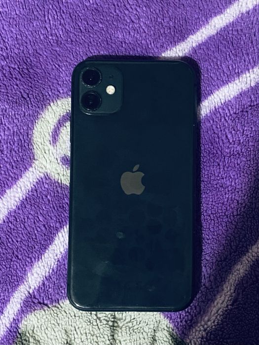 Продавам Iphone 11