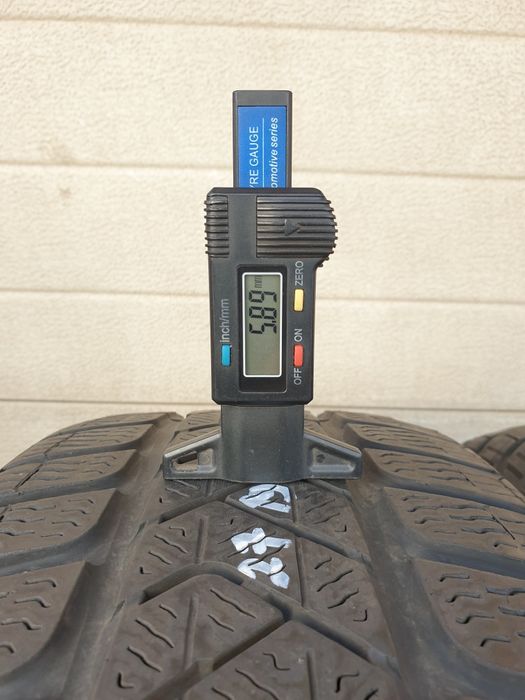Зимни гуми 4 броя PIRELLI SottoZero3 215 60 R16 дот 0522