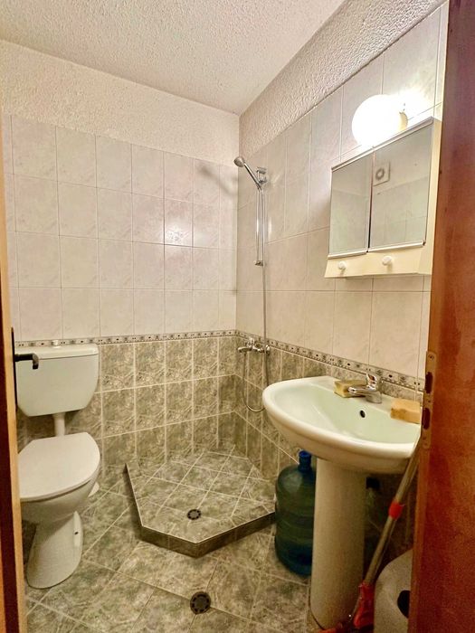 Дава се под наем Двустаен апартамент в София, Лозенец - 74 кв.м за 598.23 € - Снимка #8