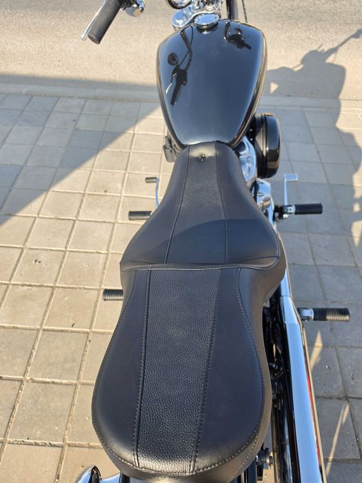 Harley Davidson softail standard ca noua!