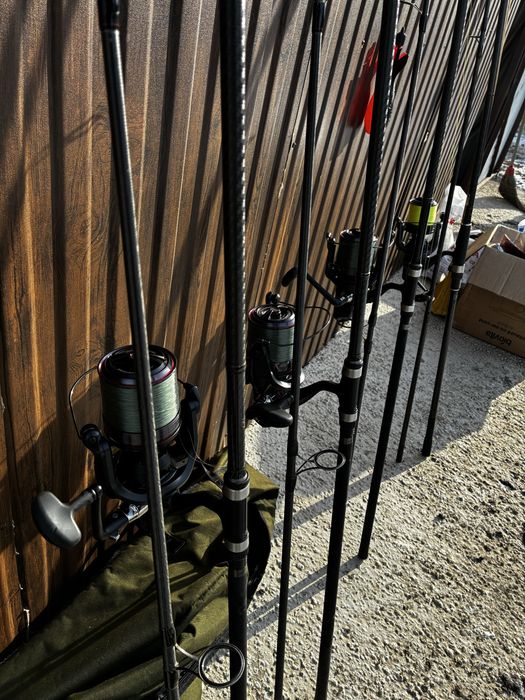 Baterie lansete Shimano Tx-7 + hi s spomb cu mulinete daiwa whisker