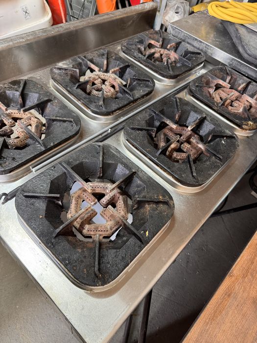 Продается газовая печь для кафе