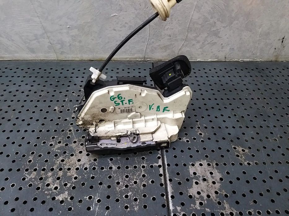 Broasca usa stanga fata vw golf 6 5k 5k2837015