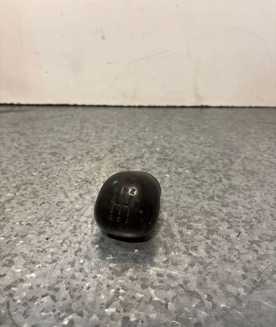 Nuca schimbator Dacia Logan prima generatie