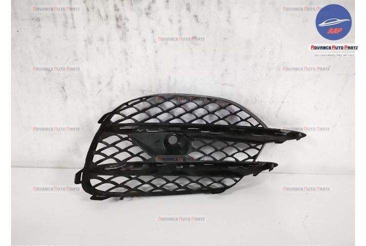 Оригинална лява решетка за фар Мерцедес-Бенц / Mercedes-Benz A-Class W