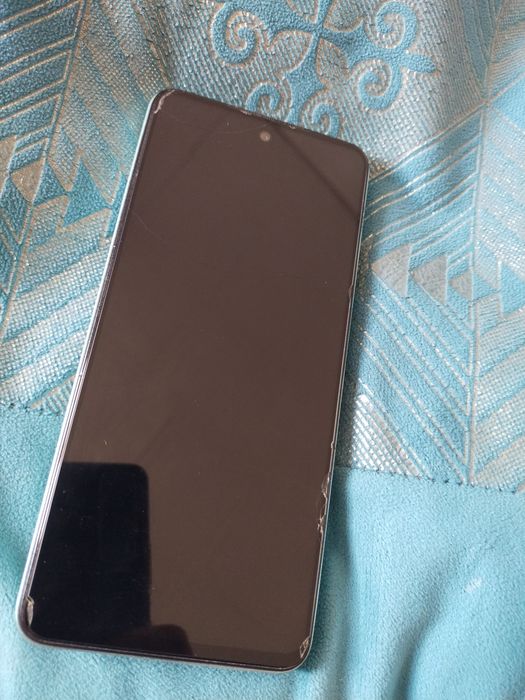 Срочно продам телефон Infinix smart8