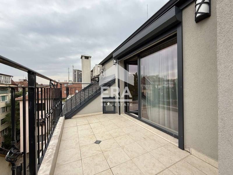 Дава се под наем Многостаен апартамент в София, Център - 212 кв.м за 1700 € - Снимка #10