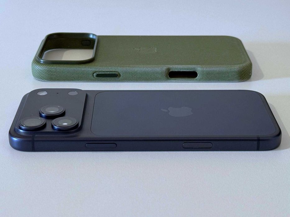 Бартер! Гаранция! Като НОВ! iPhone 17 Pro Max Deep Blue (Син) E - Sim