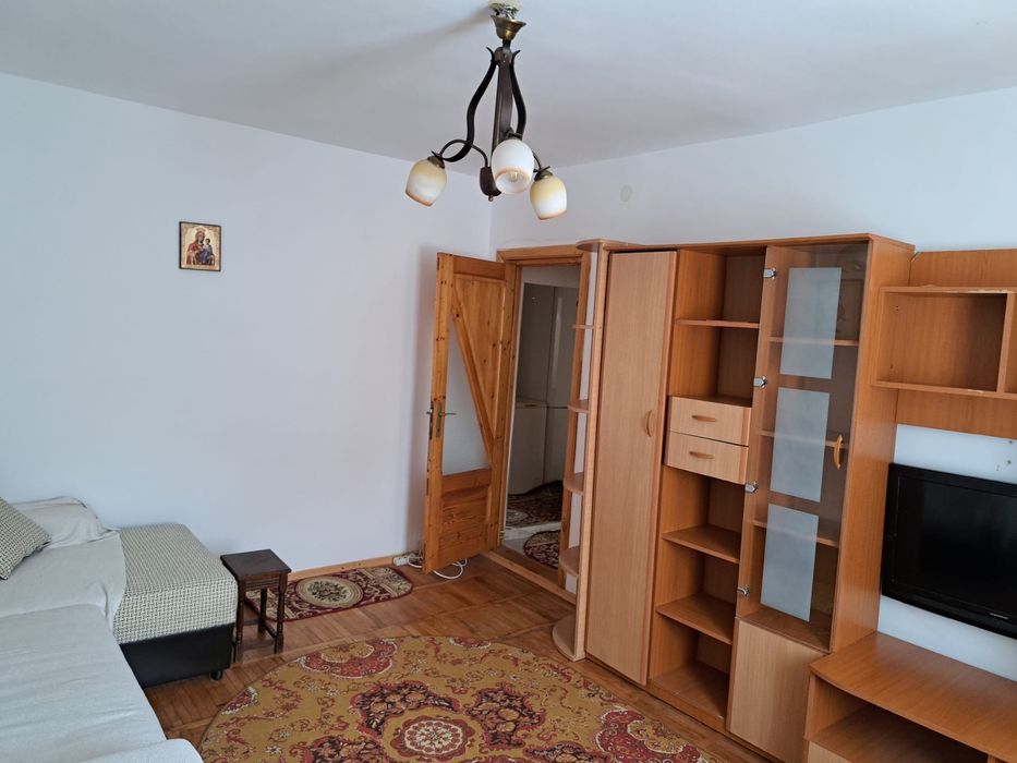 Inchiriez un apartament cu 2 camere in micro 6 Targoviste