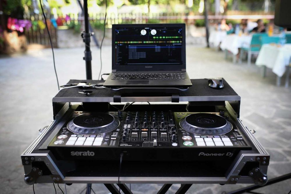 Dj/ Formatie - Nunta - Botez - Petrecere - Corporate - Bucuresti