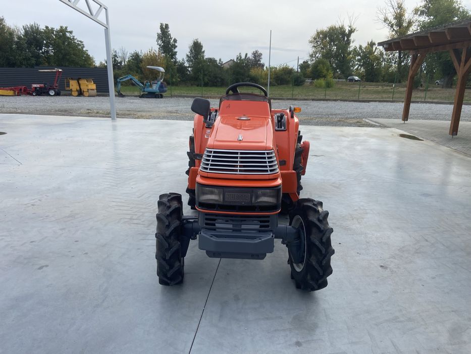 Tractor japonez Kubota X20, 4x4, 20cp, 4 pistoane + freza