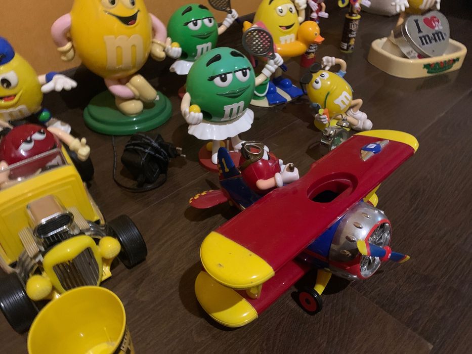 Figurine plastic M&M
