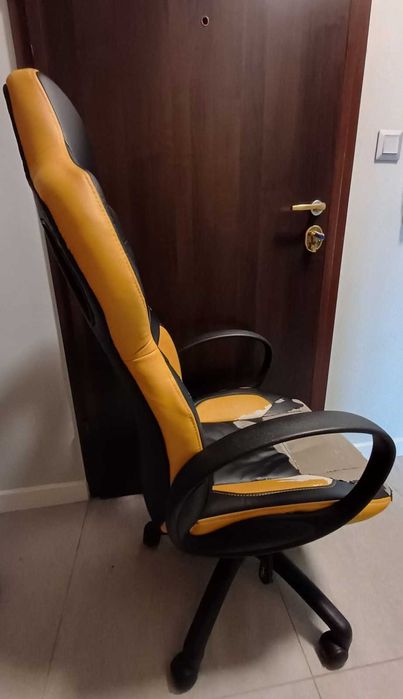 Офис/геймърски стол