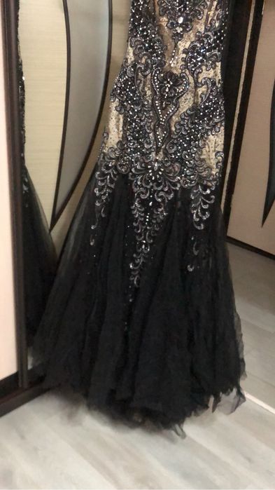 Продам платье.Очень красивое.