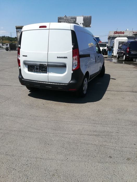 Vând Dacia Dokker