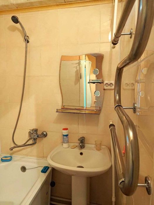 ,,, Продам ОДНУШКУ в Пришахтинске