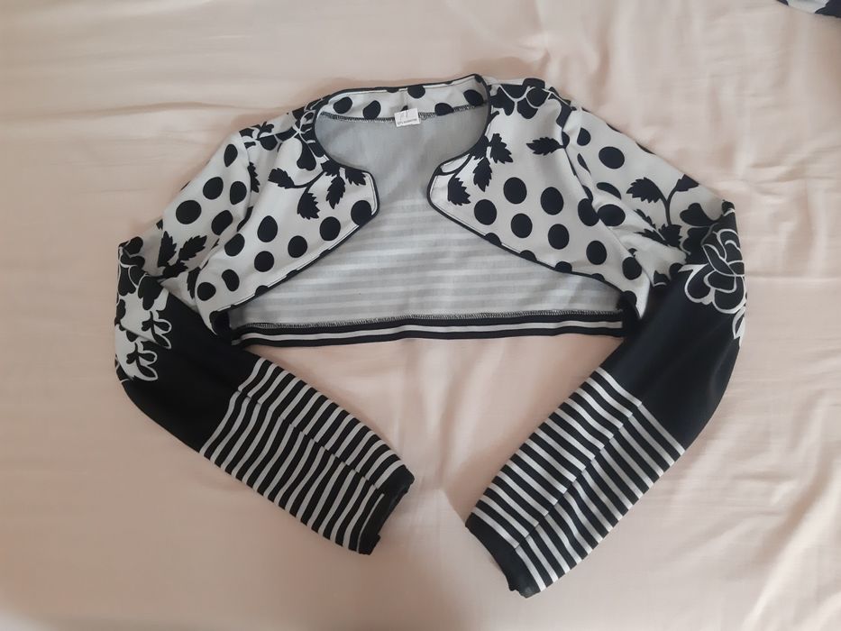 Красиво дамско костюмче/комплектче за повод