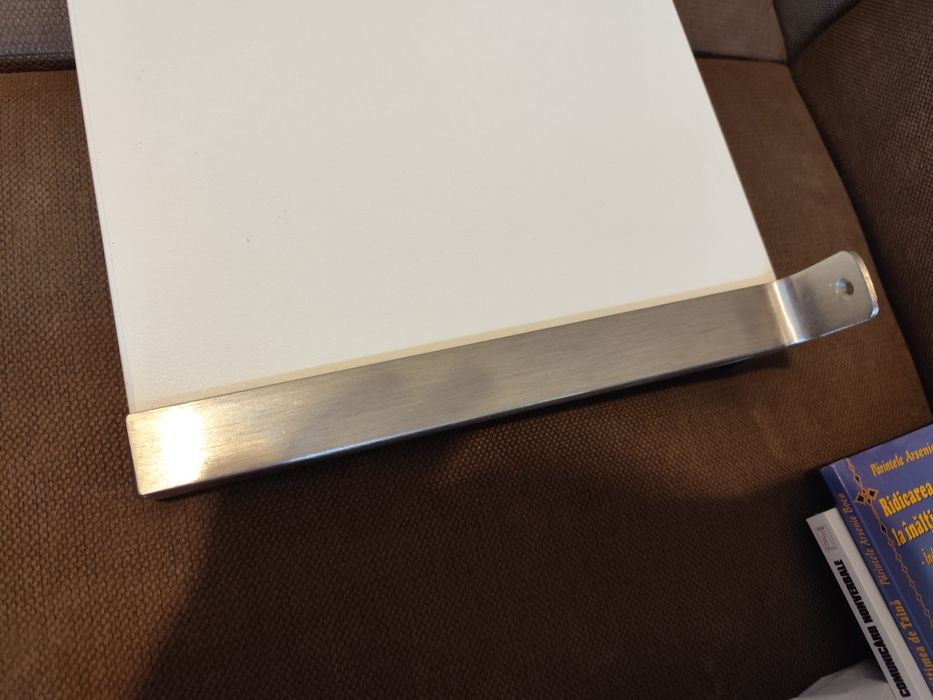 3 polite IKEA BERGSHULT albe 80x30 cm + console GRANHULT
