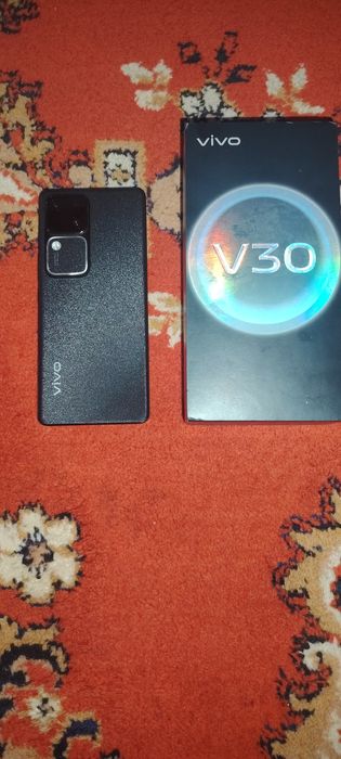 ТелефонVivo v 30