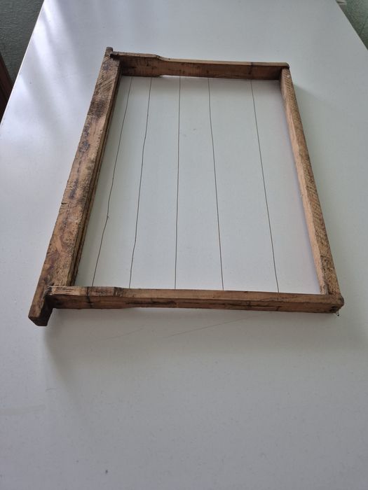 Продаются рамки для пчелинных ульев