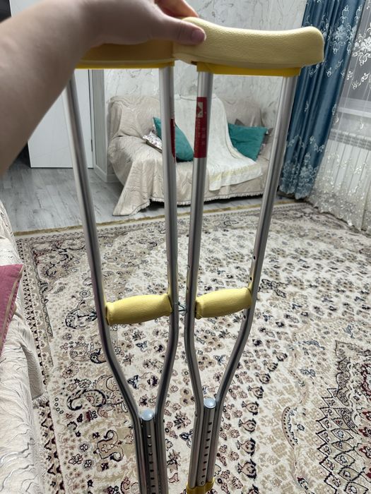 Костыль подмышечный