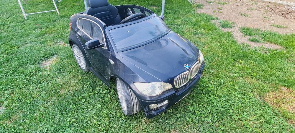 Masinuta electrica BMW X6
