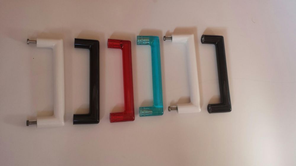 Пластмасови дръжки- нови