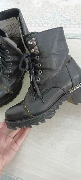 Женский қыстық ботинкалар