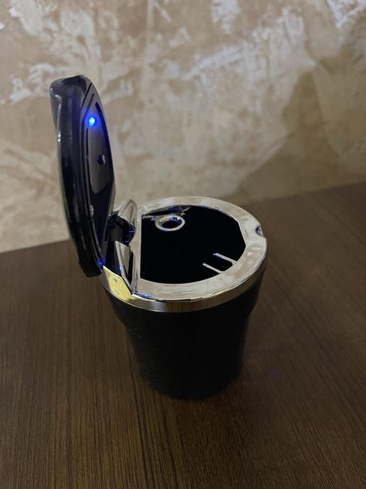 Пепелник за кола