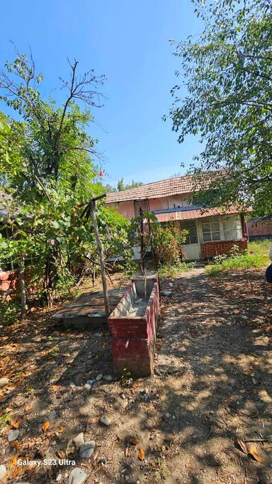 TEREN +casa batraneasca+livada la  20 KM DE SLATINA Olt