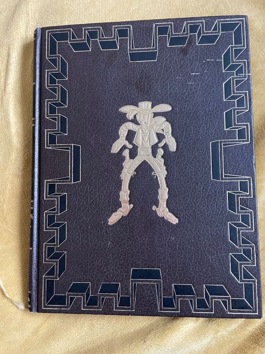 Стар комикс с кожени корици