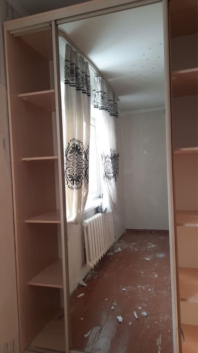 Шкаф для одежды, шифоньер