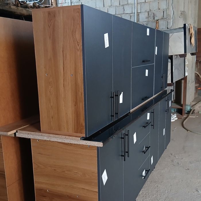 Kuxniya tayyori 240 sm +60 sm gaz 3m xonaga